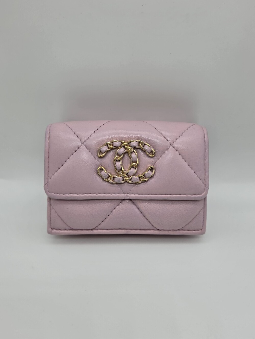 🩷CHANEL 19 Authentic Small Pink Tri-Fold Wallet🩷